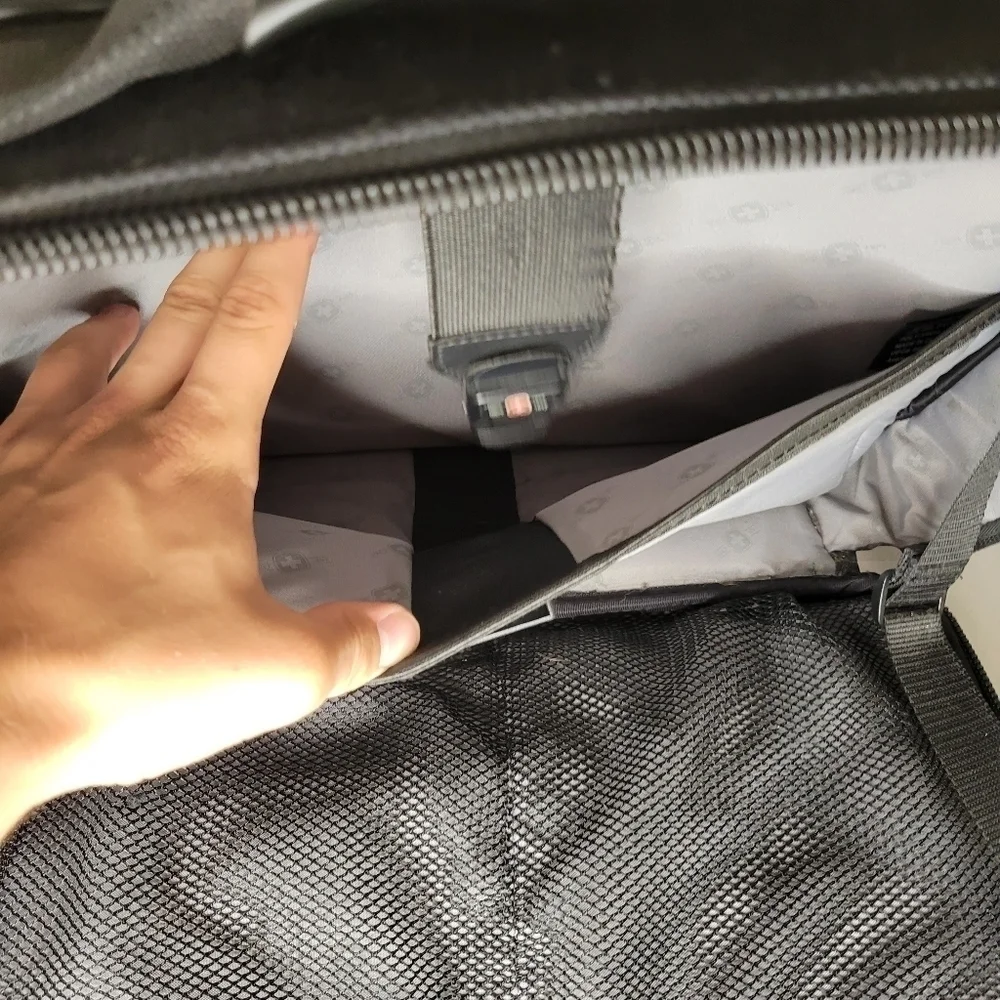 𝅺SWISSGEAR Laptop Bag - Great Condition